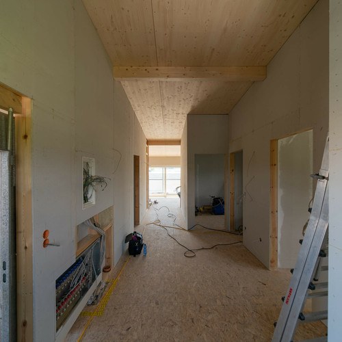 Wohnung auf Hallendach