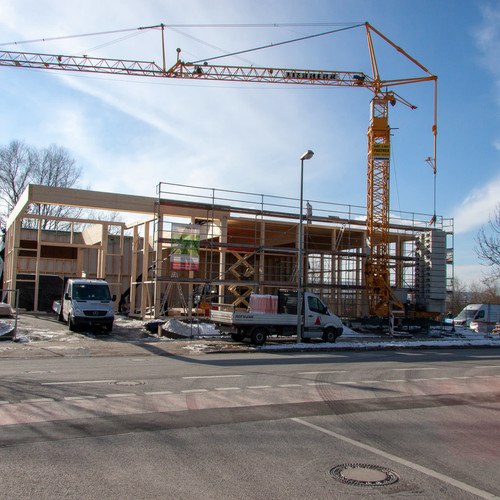 Halle und Büro